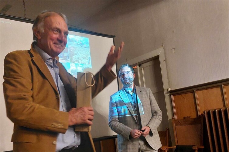 Links Dr. Eltgen