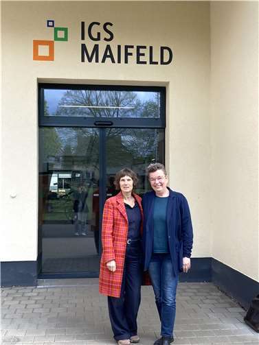 Links Frau Biundo, rechts Frau Deutsch. Foto: Sylvia Langen