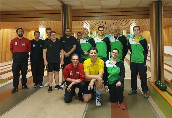 Links: KSV Stromberg 1 rechts: TuS Kirchberg 1.  Foto: privat