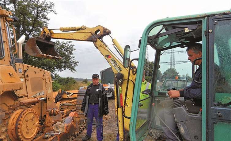 Links, erster Sportleiter Bruno Höfer, rechts zweiter Sportleiter Wolfgang Brassel. privat