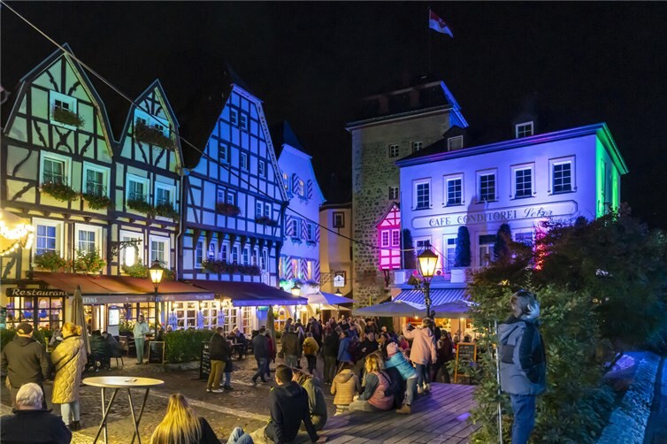 Linz verwandelt sich in ein farbenfrohes Leuchten am 25. Oktober.Foto: Heinz-Werner Lamberz