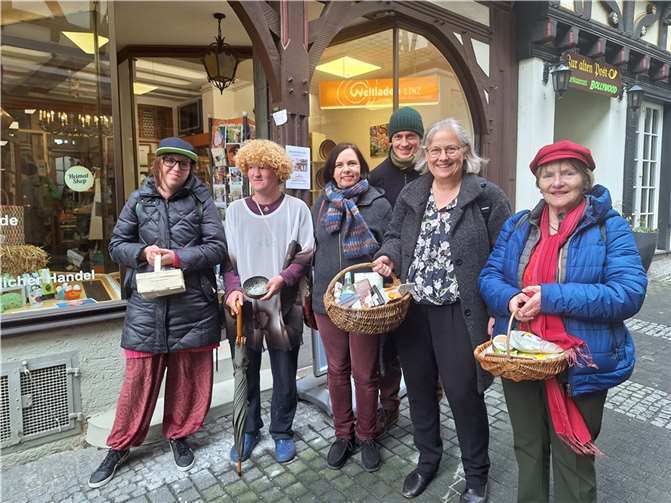 Linzer Grüne haben im Eine-Welt-Laden eingekauft.  Foto: Brigitte Teubler-Köhler