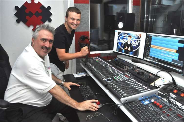 Liron Blumberg (re.) hatte auch einen Abstecher in das Ettringer „Dimepro-Studio“ von Ralf Dietz (li.) gemacht