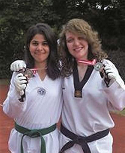 Lisa (links) und Laura waren in Rodgau sehr erfolgreich.privat