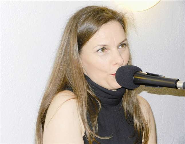 Lise Lotte Lafleur sang französische Chansons. privat