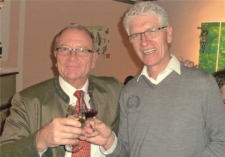 Literarisches und Fachliches zum Wein gaben zum Besten: K. Gunter v. Kajdacsy (li.) und Wolf-Ulrich Scherhag.