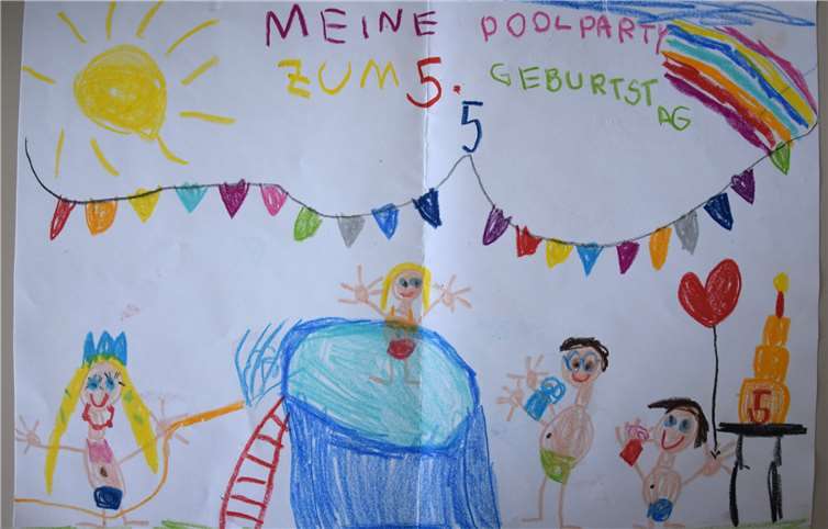 Ins Impfzentrum kehrt Farbe ein – Dank vieler kleiner Künstler und Künstlerinnen Liv, 5 Jahre