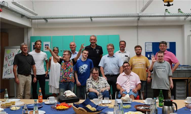 Lockere Atmosphäre herrschte auch beim Abschlussfoto. Fotos: privat