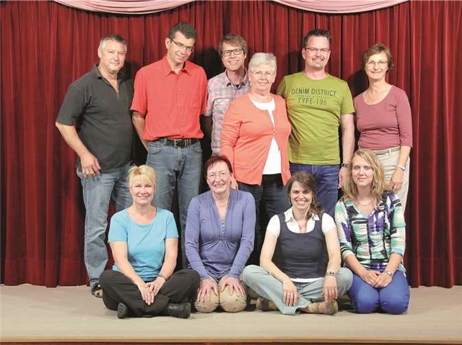 Lösen sie das Problem? Marion Mülhöfer (v.R.), Elvira Matousek, Astrid Letsch und Stephanie Rech, Peter Mülhöfer (h.R.), Rolf Steffes, Martin Witte, Ursula Seidel, Ingo Rutschmann und Doris Andernach.Privat