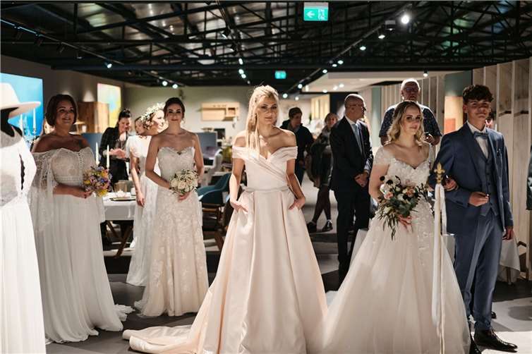 Lokale Experten stehen mit Rat und Tat für die Planungen der Hochzeitswilligen bereit.  Foto: privat