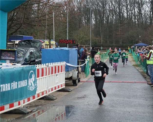 Loreen Tempel bei ihrem Lauf über 1000m.