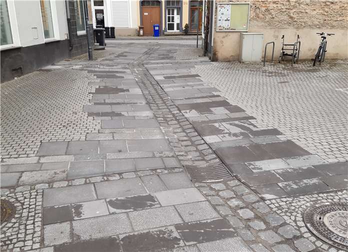 Lose Fahrbahnplatten in der Wambach- und Kapuzinerstraße wurden erneuert.Quelle: SPD Ehrenbreitstein