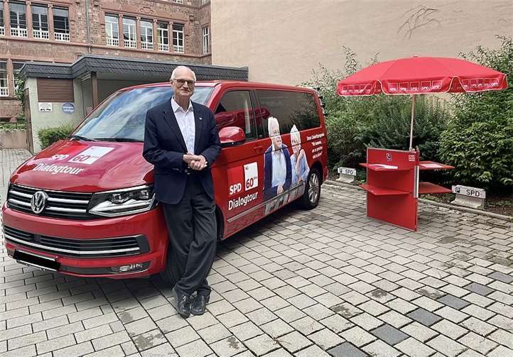 Lothar Binding samt Bus.Foto: privat