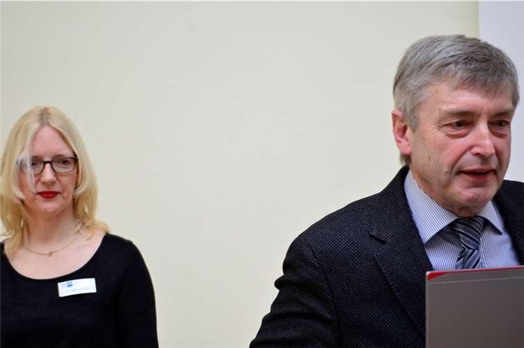 Lotse Hans Peter Röhrig und Claudia Nebendahl von der IHK referierten beim Nachfolgeforum in der IHK. -HEP-