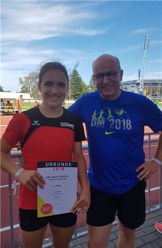 Lucia Sturm mit ihrem Trainer Stefan Kölsch.privat