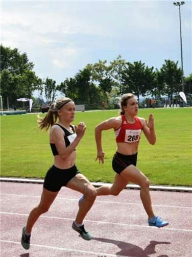 Lucia Sturm unterbietet die Qualifikationsnorm für die Deutschen Jugendmeisterschaften über 400 Meter. privat