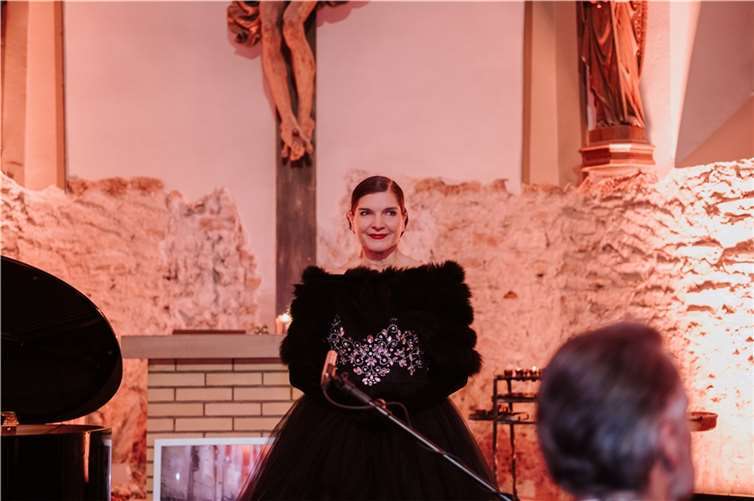 Ludmila Larusso betörte mit ihrer Stimme.Foto: Sarah Heimers/Melara Weddings