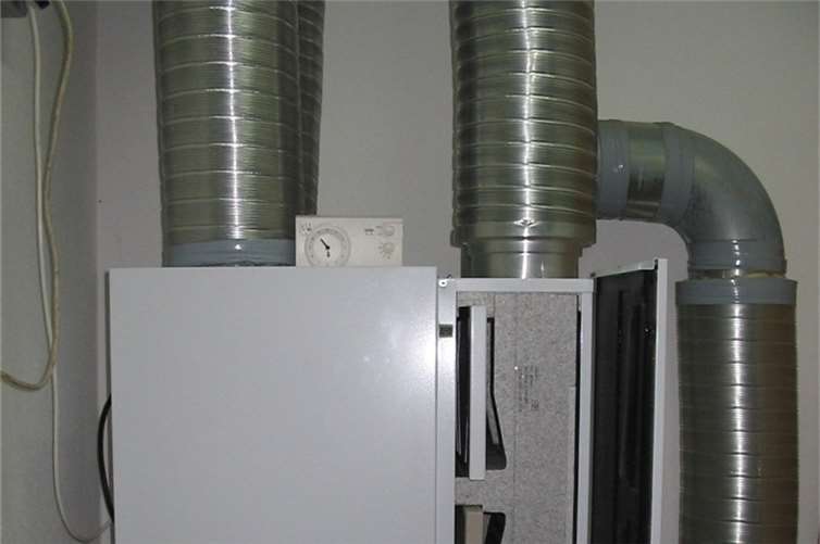 Lüftungsgerät mit zusätzlicher Wärmerückgewinnung. VZ RLP/Bernhard André