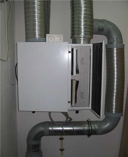 Lüftungsgerät mit zusätzlicher ärmerückgewinnung.Foto: VZ RLP/Bernhard Andre