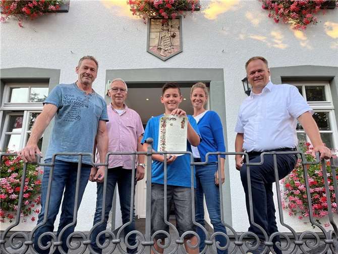 Luis Schmidt konnte mit seiner Pilgerschaft das Kinderhospiz Balthasar unterstützen. Foto: Verbandsgemeinde Selters