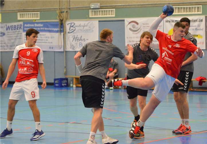 Lukas Baldus am Ball.Foto: Turnerschaft Bendorf