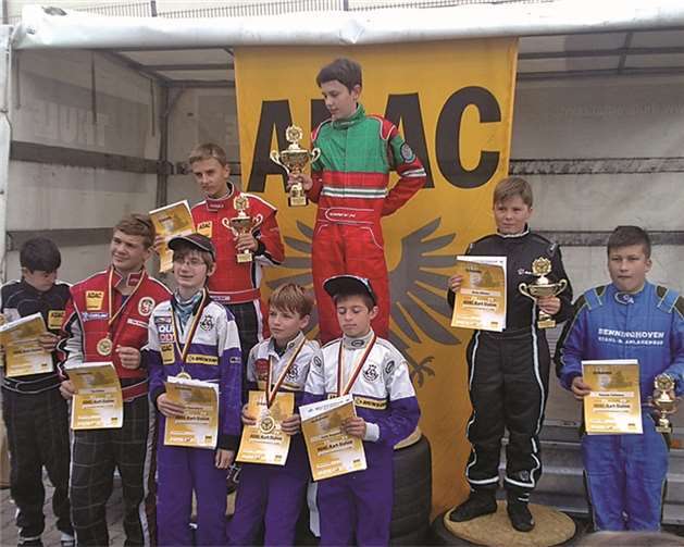 Lukas Nett bei der Siegerehrung in der Klasse 3privat