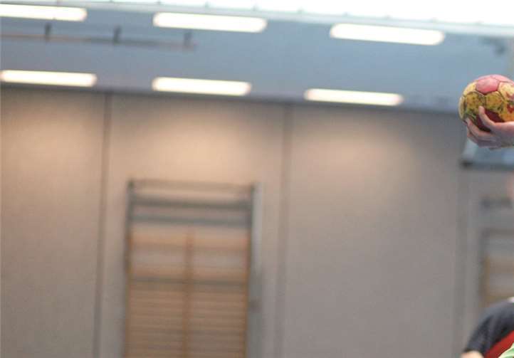 Lukas Wichmann bei einem seiner vier Kreisläufer-Tore.privat