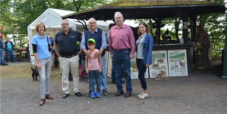 Macher und Organisatoren: Sarah Radermacher, Stefan Friedsam, Winfried Schitz(und Enkel), Bruno Jäger, Daniela Bell (v.li.n.re.). Fotos: -BE-