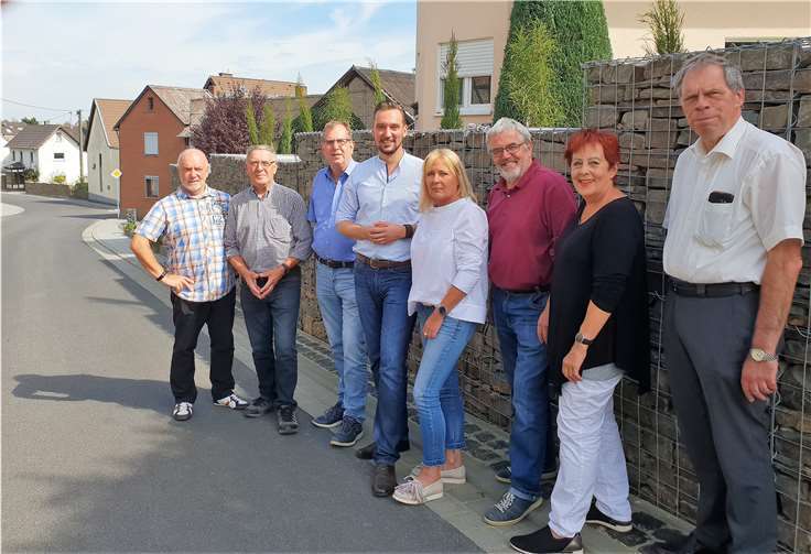 Machten sich ein Bild von der neuen Lage (v. li. n. re.): CDU Gemeindevorstand mit Orts-Bürgermeister Erwin Kessel, Ewald Gross, Georg Knieps, Annette Winnen, Hubertus Kunz, Ingrid Näkel-Surges und Bürgermeister Achim Haag. privat