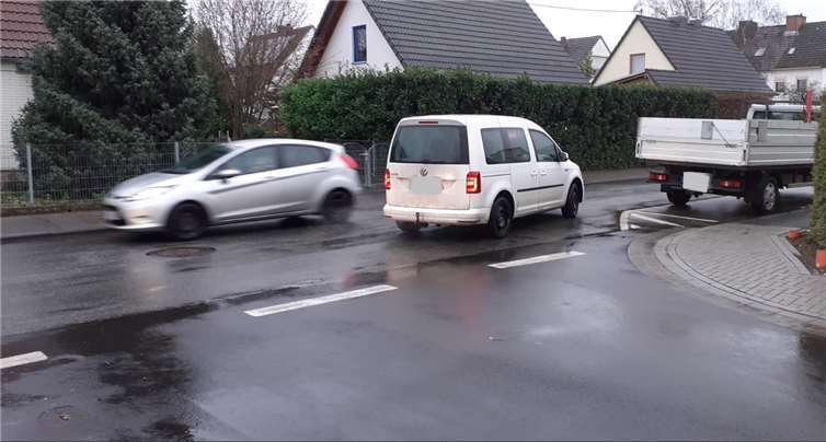 Machten sich ein Bild zur Verkehrssituation auf Torney, hier Ecke Torneystraße/Pommernstraße. Foto: Wolfgang Hardt