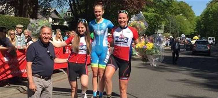 Madeleen Stromberg (links) und Michelle Messinger (rechts) standen auf dem Treppchen.privat