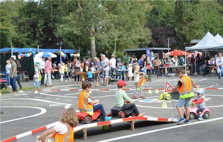 Mädchen und Jungen stellten ihre Fahrkünste unter BeweisFotos: privat