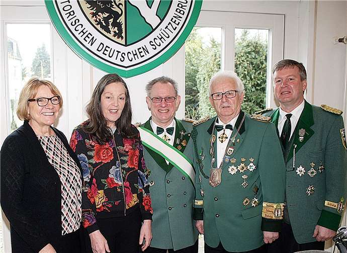 Magdalena Saltzmann und Inga Fischer-Morcke stellten die Telefonseelsorge des Kreises Ahrweiler vor und erläuterten, welche Arbeit hinter dem ehrenamtlichen Netzwerk steht.
