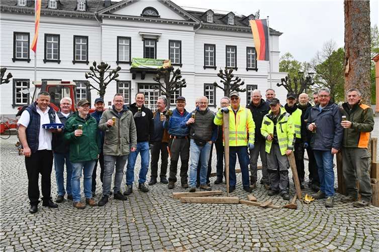 Maibaumstellen der Kernstadt Sinzig.