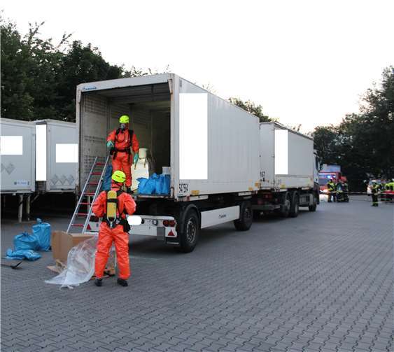 Maifelder Feuerwehrmänner im Einsatz.Feuerwehr Maifeld