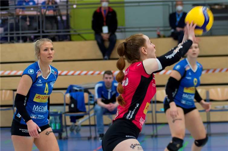 Maike Henning und Anna Church konzentriert auf dem Weg in die Bundesliga. Foto W.Tischler