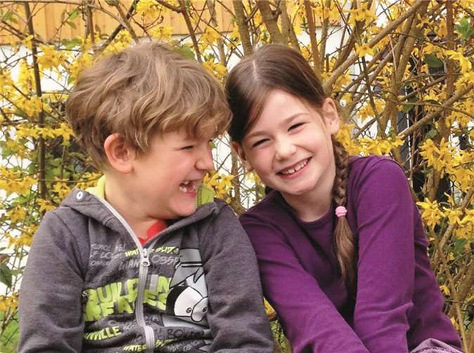 Maikönigin Anni Fuchs und Maikönig Giovanni Coralluzzo der Kita Maulwurfshügel Werthhoven.privat.