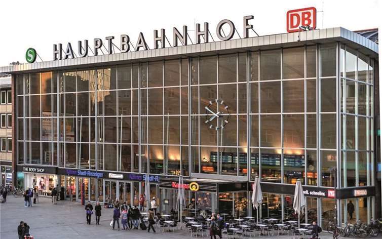 Mainzer Bahn-Chaos in Köln - das wünscht sich niemand.Ich-und-Du pixelio.de