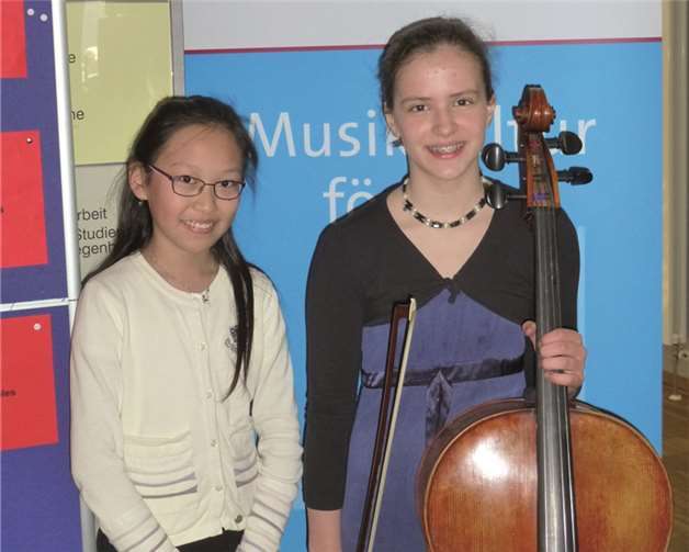 Maja Han und Julia Brenner überzeugten mit ihrer Darbietung. privat