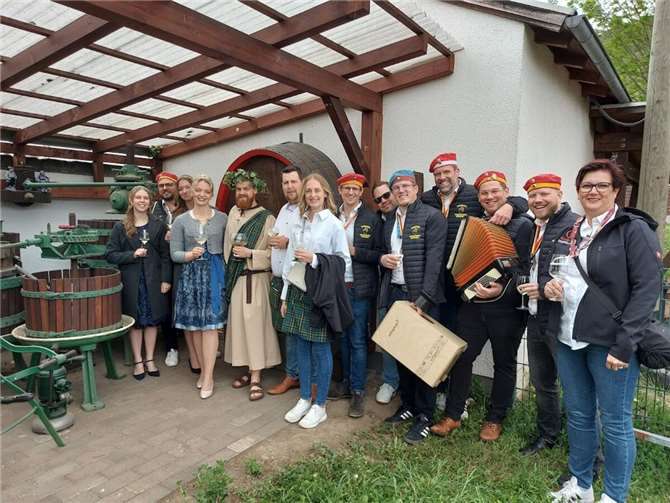 Majestätenbesuch im Leutesdorfer Dorfmuseum. Foto: privat