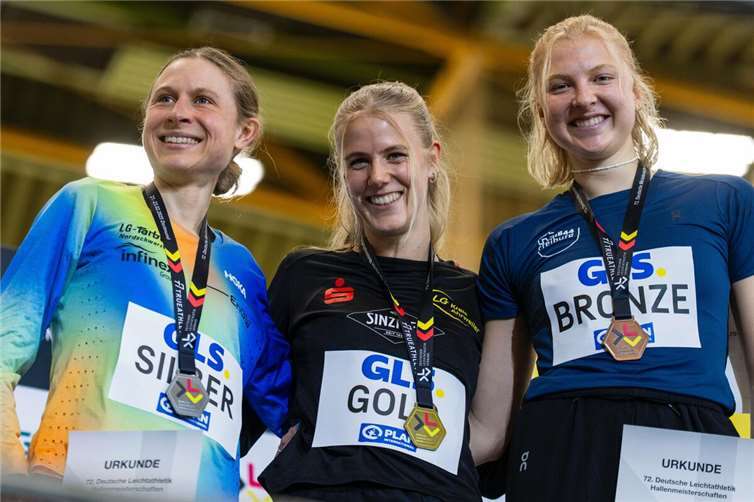Majtie Kolberg ist Deutsche Meisterin Majtie Kolberg (mitte) wird Deutsche Meisterin über 1500m vor Elena Burkard (links) und Jolanda Kallabis (rechts). Foto: privat