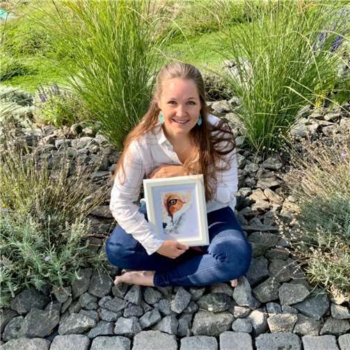 Malerin Katharina Fuchs aus Bell.  Fotos: privat