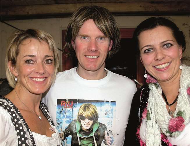 Mallorca-Star Mickie Krause ist wieder einer der Top-Acts bei der ORIGINAL KÖLNER HÜTTENGAUDI - und der Schwarm der Mädels. privat