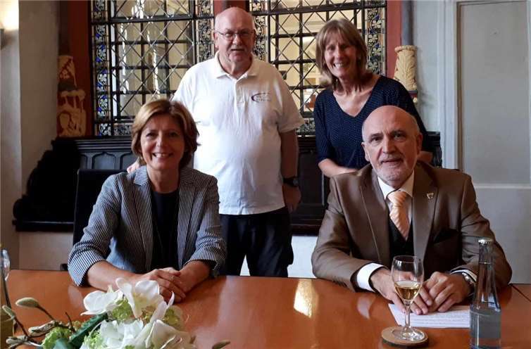 Malu Dreyer zusammen mit Alfred Adams, Otto Kaiser und Marie-Therese Adams. Foto: privat