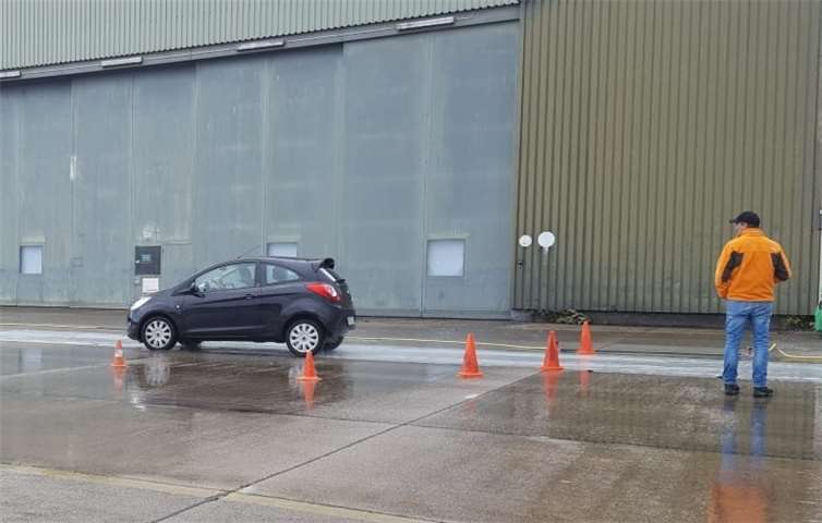 Manch einer war froh, „nur ein Hütchen“ anstelle eines wirklichen Autos touchiert zu haben.privat