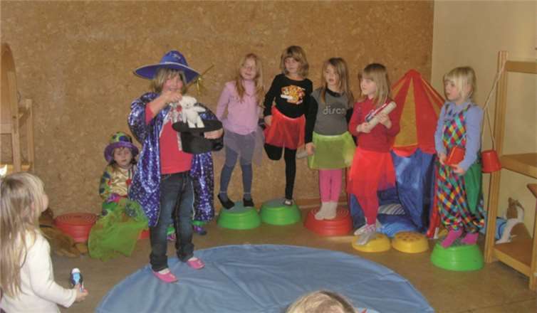 Manege frei, heißt es am Schwerdonnerstag in der Kita St. Genovefa. privat