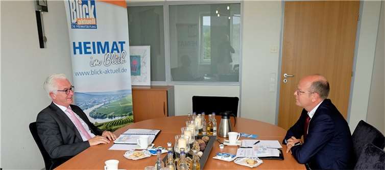 Manfred Breitbach im Gespräch mit Hermann Krupp. Foto: WPA