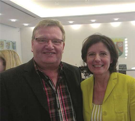 Manfred Henneberger mit Malu Dreyer. privat