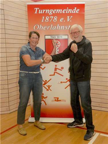 Manfred Kuschewski übergab an Monika Heberle-Butz die Leitung der Gruppe. Foto: privat