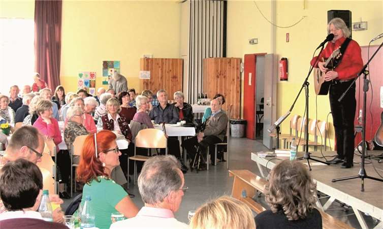 Manfred Pohlmann präsentierte eine bunte Auswahl seiner Musik. PS